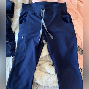 Figs XS cargo pocket scrub pants *NEVER* been worn